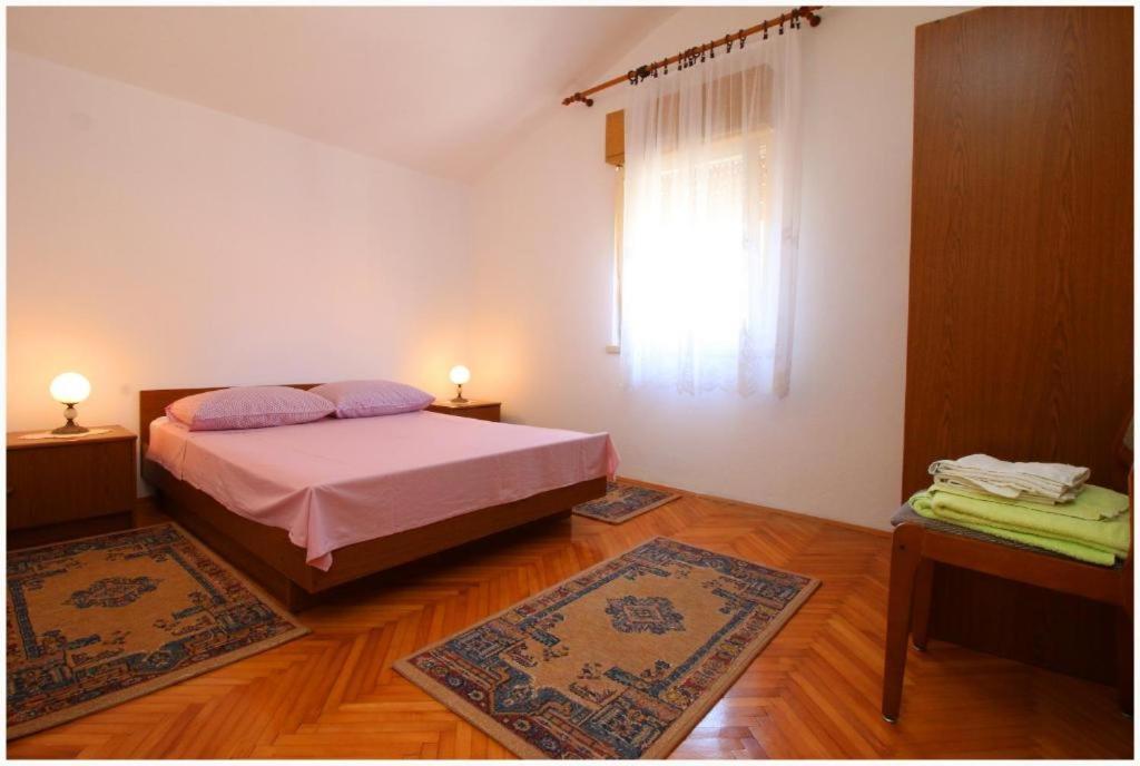 Apartment Josip Primošten Eksteriør bilde